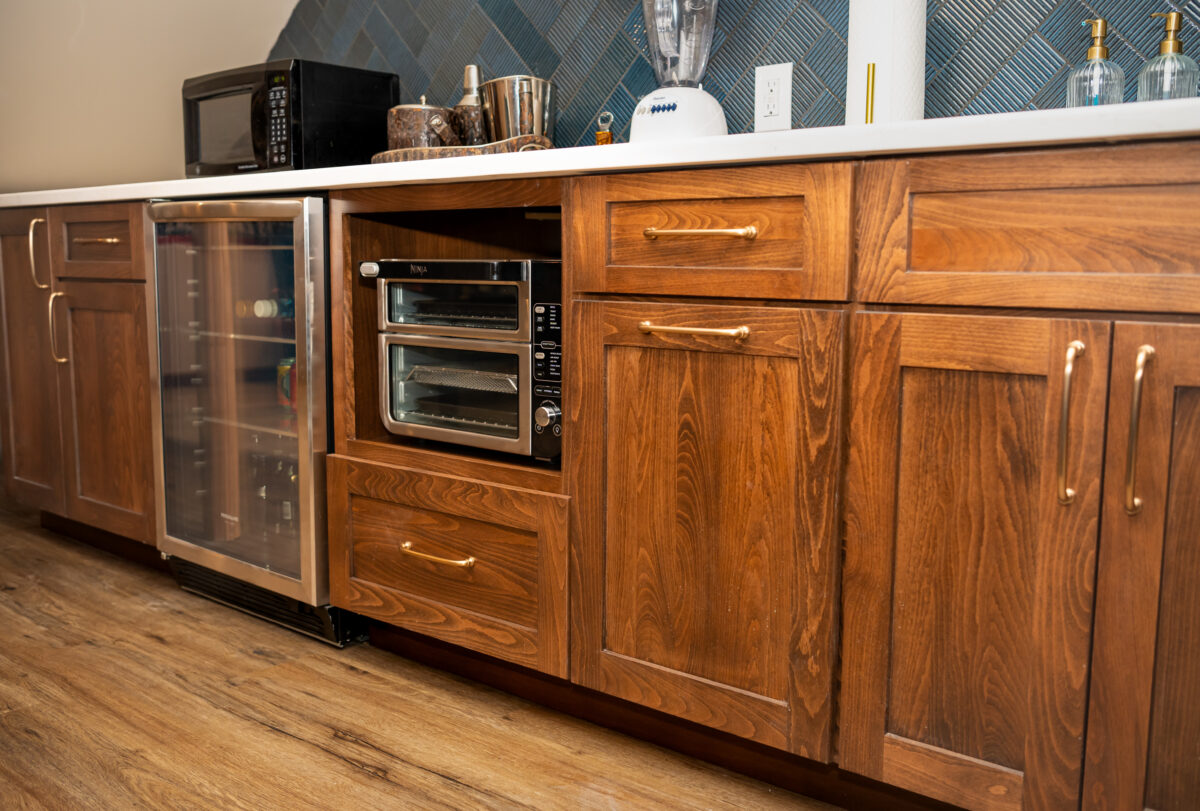 wet bar cabinets
