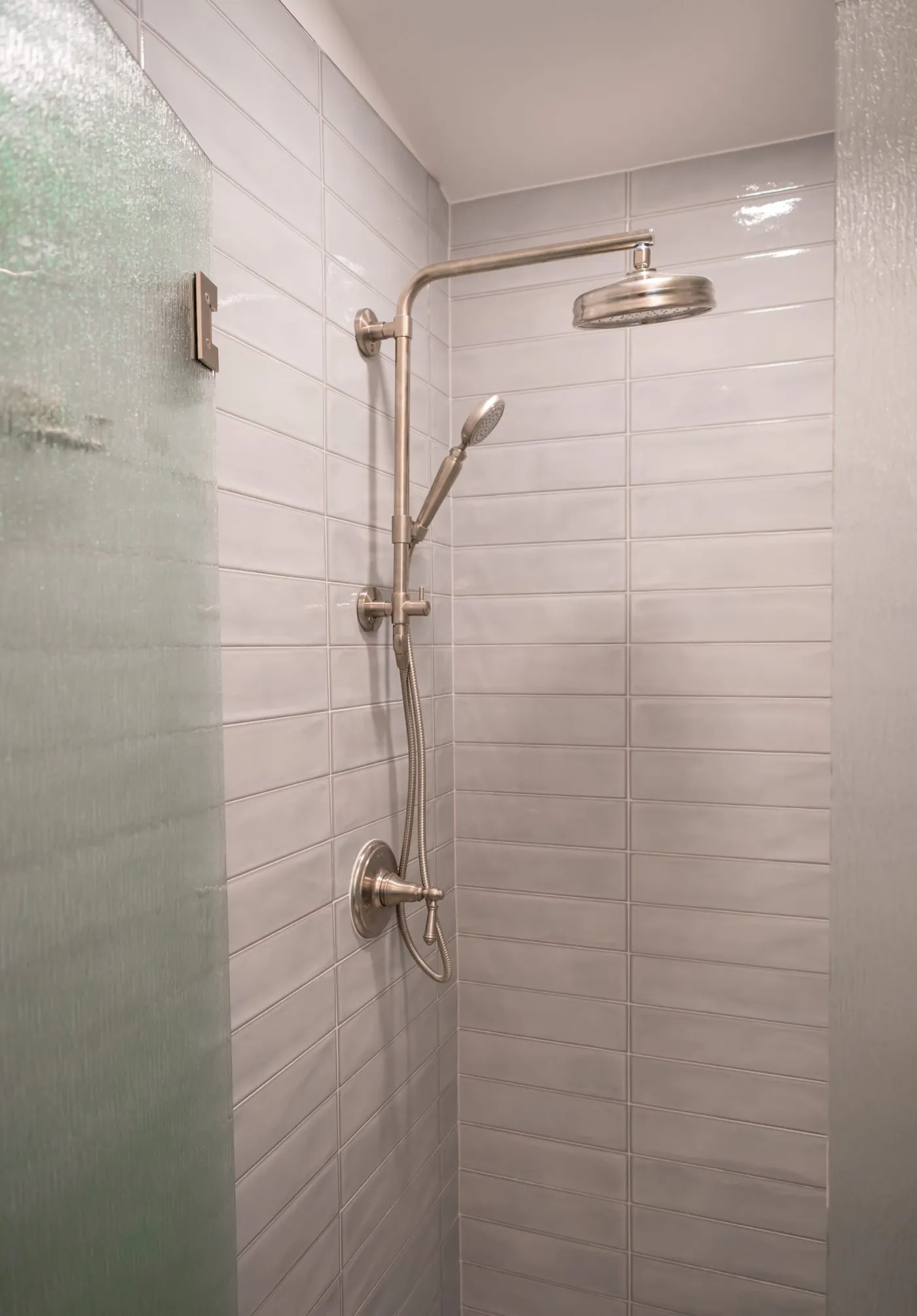 rainfall-shower-head-with-handheld-tiled-shower-ypsilanti